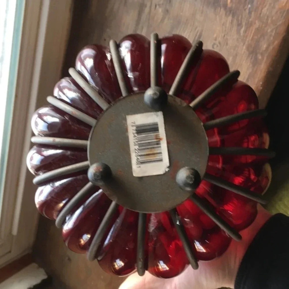 Caged red  glass bowl - Picture 2 of 3